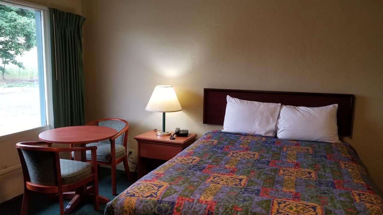 Quick Stop Motel Round Prairie Ngoại thất bức ảnh