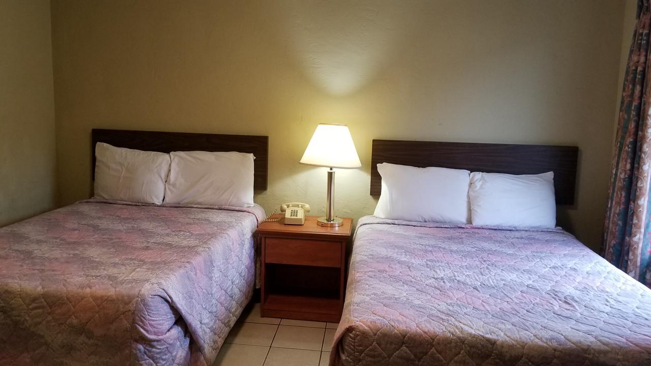 Quick Stop Motel Round Prairie Ngoại thất bức ảnh